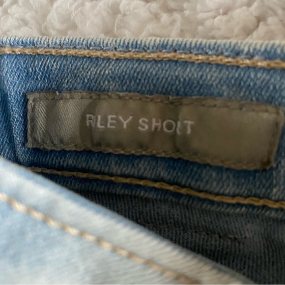 Lucky Brand Riley Denim Jean Shorts Girls Youth Size 12 Raw Hem Distressed - Picture 2 of 8
